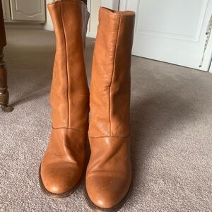 Vintage Frye Boots. Warm camel color.